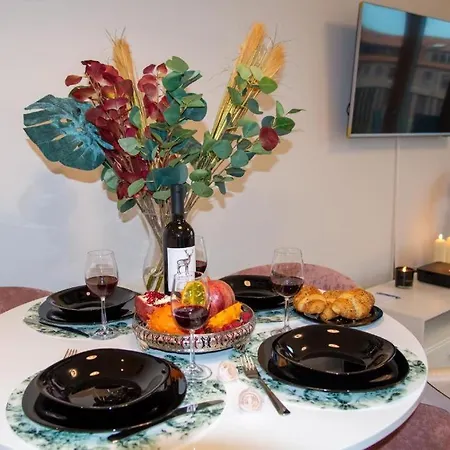 Maya's Flats & Resorts Pearl Appartement *